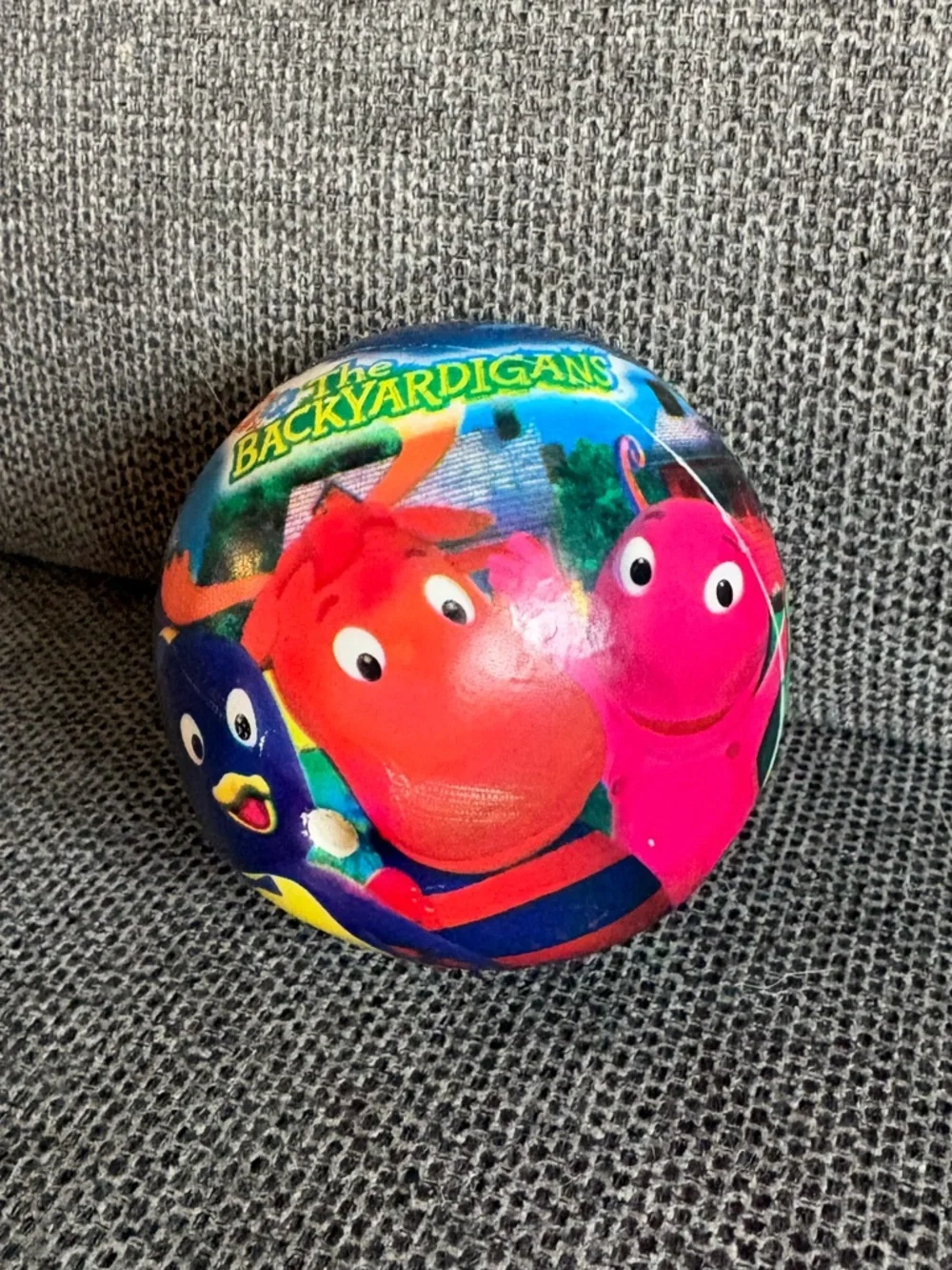 Backyardigans Rubber Ball - Picture 1 of 3